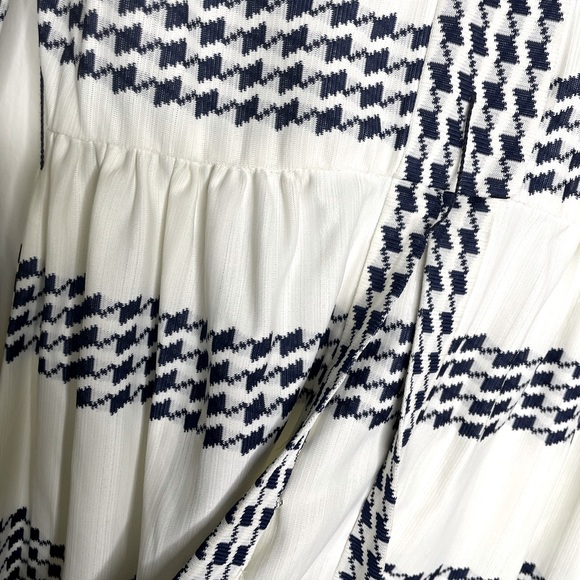 Vintage DW3 Dress | Modern Size: 6-8 - Picture 11 of 12